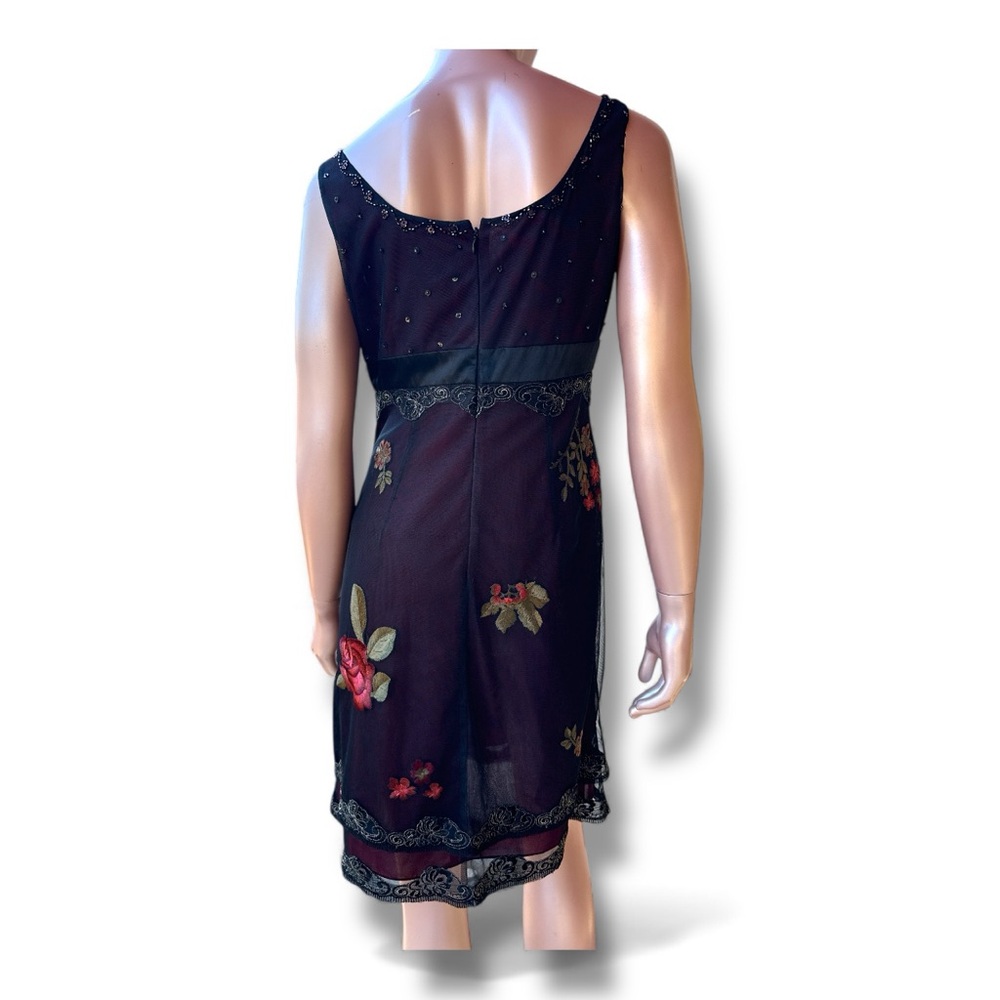 Adrianna Papell dress‎ Black Tulle beaded- burgundy liner Floral Embroidery 6 6P